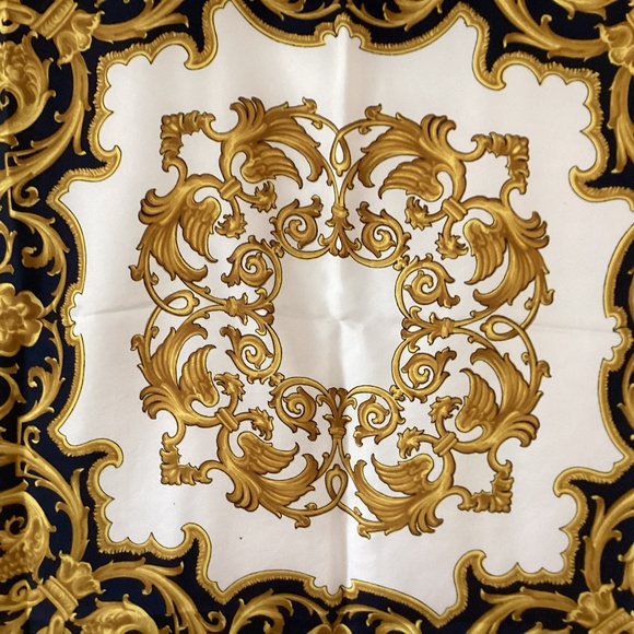 Fabio Fabelli Horse And Carriage Golden Scrolls 100%Silk Twill Scarf Hand Rolled - Picture 2 of 11